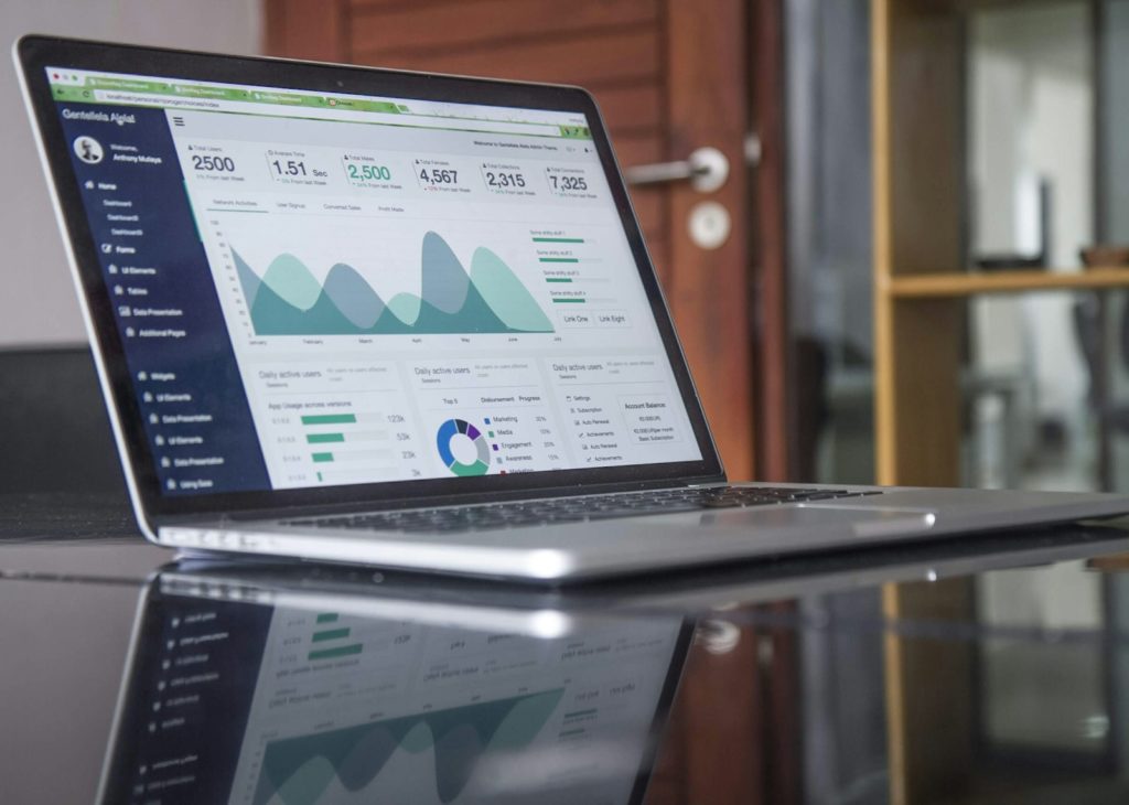 Tableau de bord SEO analysant la visibilité sur Google d'un site internet